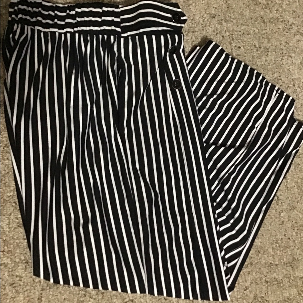 Womens size medium Robert Louis Black and White Striped Pants